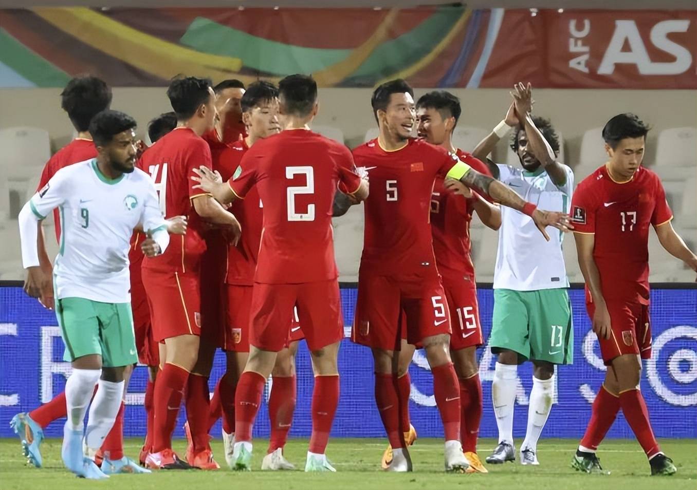 郑智还是陈涛？土帅将率国足出战在韩国进行的东亚杯的简单介绍