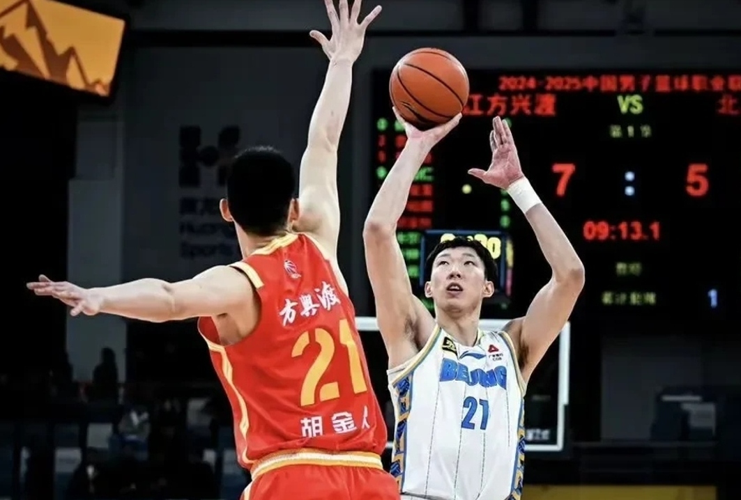 江苏男篮备战浙江队，全员全力冲刺备战(江苏男篮备战浙江队,全员全力冲刺备战的是谁)